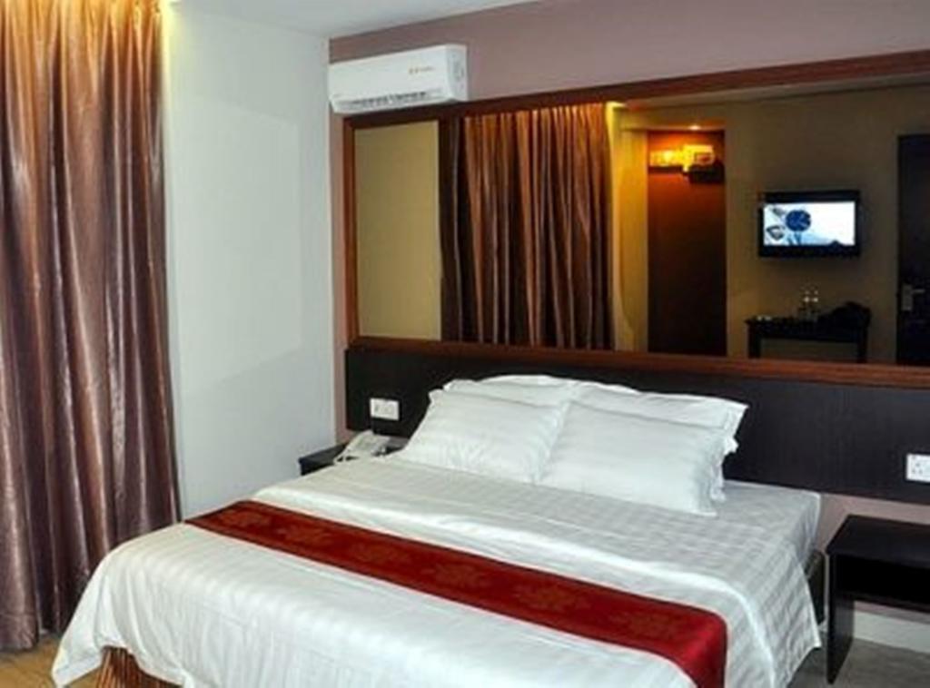 Goldenhill Hotel Кота-Кинабалу Номер фото