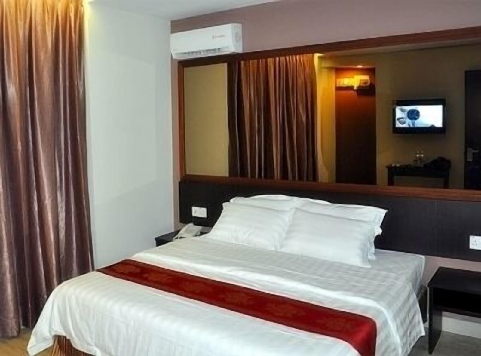 Goldenhill Hotel Кота-Кинабалу Экстерьер фото