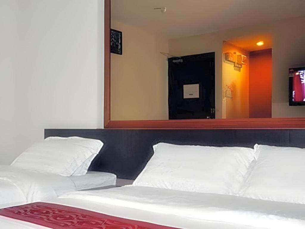 Goldenhill Hotel Кота-Кинабалу Экстерьер фото