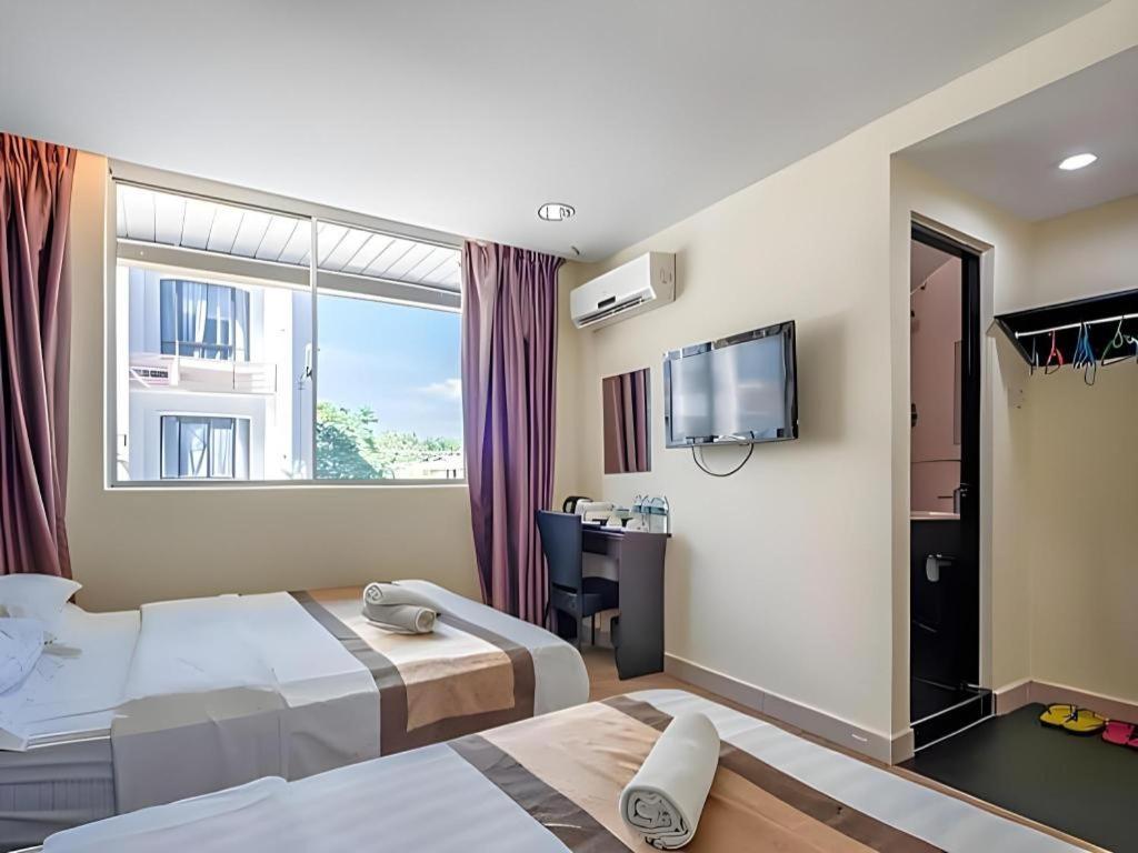 Goldenhill Hotel Кота-Кинабалу Экстерьер фото