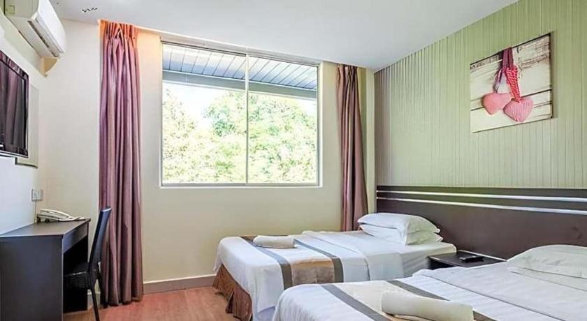 Goldenhill Hotel Кота-Кинабалу Экстерьер фото