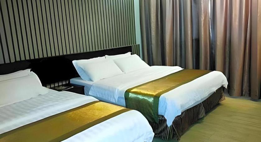 Goldenhill Hotel Кота-Кинабалу Экстерьер фото